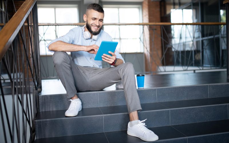 Discover top independent English news sources for 2024